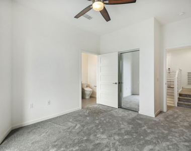 1045 Manzanita Street - Photo Thumbnail 29
