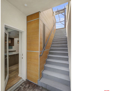 1045 Manzanita Street - Photo Thumbnail 31