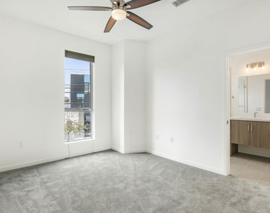 1045 Manzanita Street - Photo Thumbnail 28