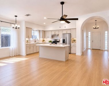 145 W M Street - Photo Thumbnail 1