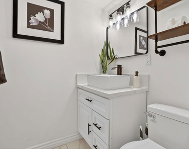2148 Elmdale Avenue - Photo Thumbnail 18
