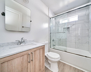 830 S Norton Avenue - Photo Thumbnail 10