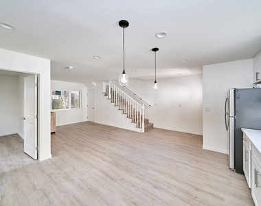 830 S Norton Avenue - Photo Thumbnail 3