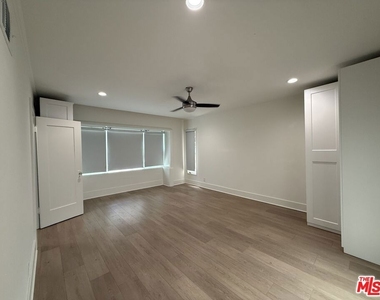 830 S Norton Avenue - Photo Thumbnail 9