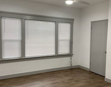 1416 W 46th Street - Photo Thumbnail 5