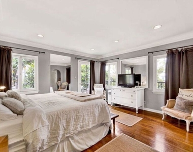 634 N Highland Avenue - Photo Thumbnail 16