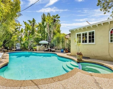 634 N Highland Avenue - Photo Thumbnail 10