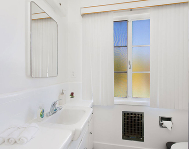 19471 Rosita Street - Photo Thumbnail 23