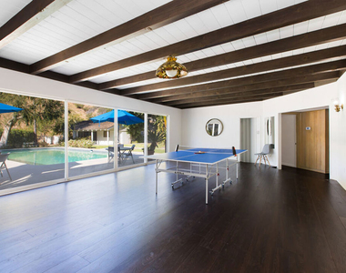 19471 Rosita Street - Photo Thumbnail 10