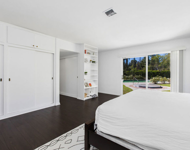 19471 Rosita Street - Photo Thumbnail 13