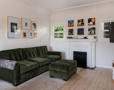 2209 N Gower Street - Photo Thumbnail 7