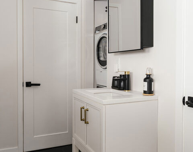 2209 N Gower Street - Photo Thumbnail 25