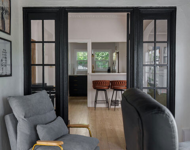 2209 N Gower Street - Photo Thumbnail 29