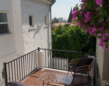 2209 N Gower Street - Photo Thumbnail 32
