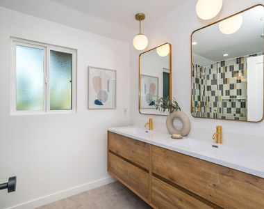 3941 Buckingham Road - Photo Thumbnail 5