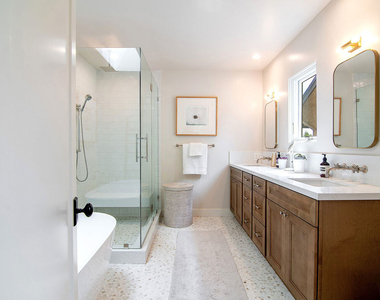 8021 Blackburn Avenue - Photo Thumbnail 24