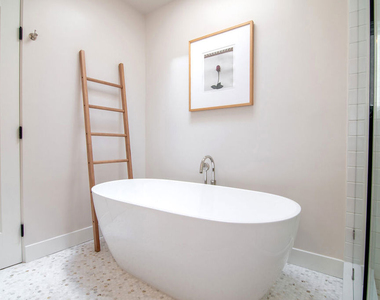8021 Blackburn Avenue - Photo Thumbnail 27