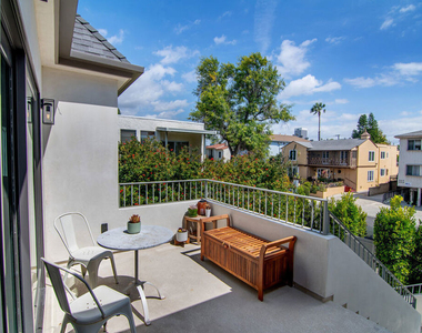 8021 Blackburn Avenue - Photo Thumbnail 4