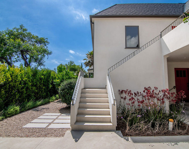 8021 Blackburn Avenue - Photo Thumbnail 3