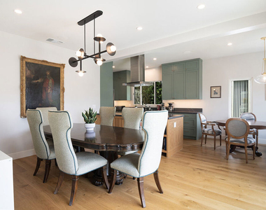 8021 Blackburn Avenue - Photo Thumbnail 12