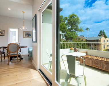 8021 Blackburn Avenue - Photo Thumbnail 14