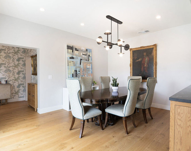 8021 Blackburn Avenue - Photo Thumbnail 11