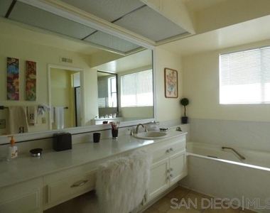 6743 Fashion Hills Blvd - Photo Thumbnail 17