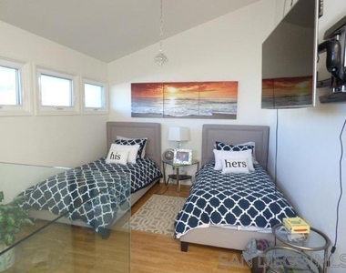 6743 Fashion Hills Blvd - Photo Thumbnail 13