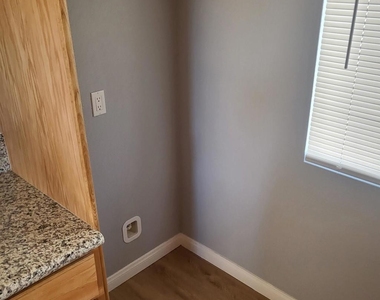 9344 Maple Street - Photo Thumbnail 6