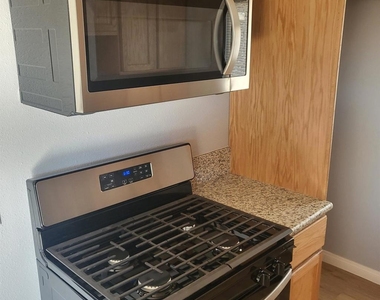9344 Maple Street - Photo Thumbnail 3