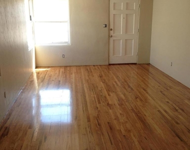 2568 Violet St - Photo Thumbnail 2