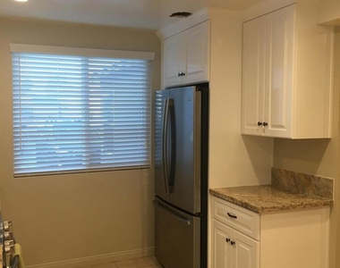 2568 Violet St - Photo Thumbnail 8