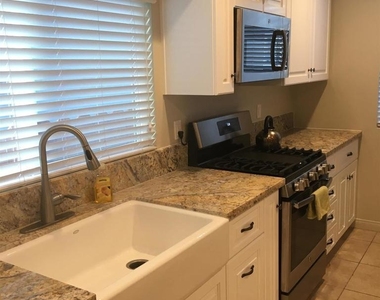 2568 Violet St - Photo Thumbnail 7
