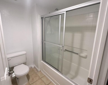 78650 Avenue 42 - Photo Thumbnail 10