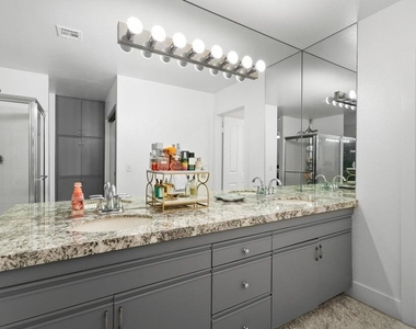 39369 Regency Way - Photo Thumbnail 13
