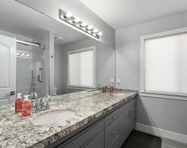 39369 Regency Way - Photo Thumbnail 18
