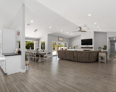 39369 Regency Way - Photo Thumbnail 4