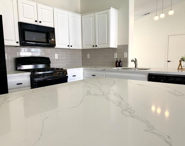 78780 Birchcrest Circle - Photo Thumbnail 4