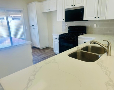 78780 Birchcrest Circle - Photo Thumbnail 15
