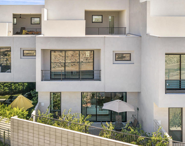 318 Huddle Springs Way - Photo Thumbnail 1