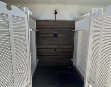 1260 Manor Drive - Photo Thumbnail 22