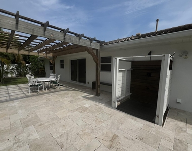 1260 Manor Drive - Photo Thumbnail 29