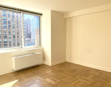 400 West 63rd Street - Photo Thumbnail 4