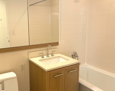 400 West 63rd Street - Photo Thumbnail 8
