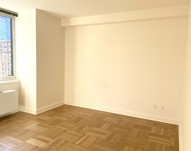 400 West 63rd Street - Photo Thumbnail 5
