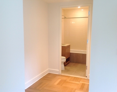 400 West 63rd Street - Photo Thumbnail 3