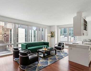 60 Riverside Boulevard - Photo Thumbnail 19