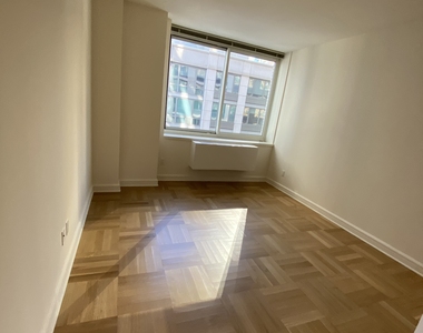 400 West 63rd Street - Photo Thumbnail 11