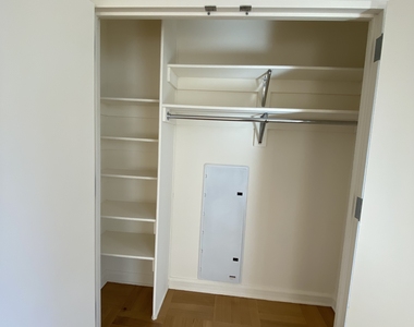 400 West 63rd Street - Photo Thumbnail 2