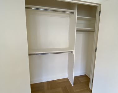 400 West 63rd Street - Photo Thumbnail 4